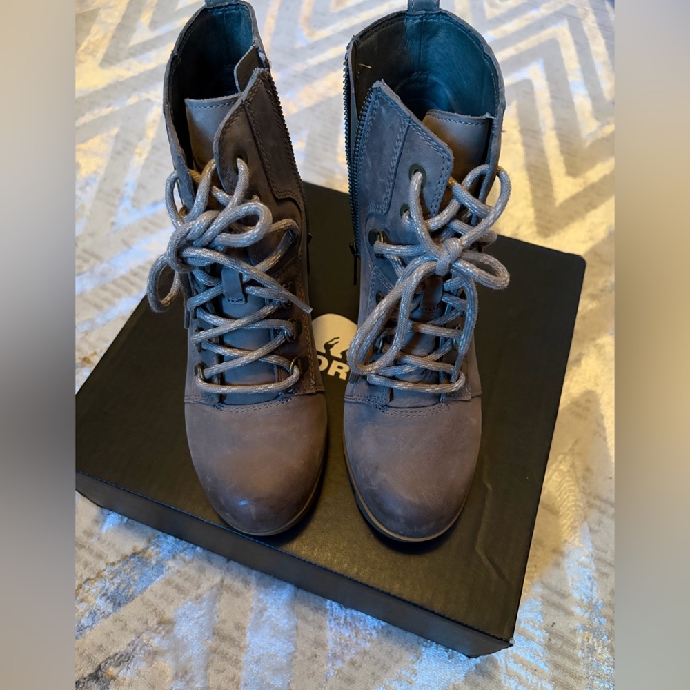 Sorel Joan Uptown Lace-Up Wedge Ankle Boots 7.5 Like New
